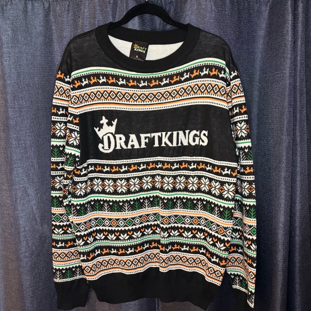 DraftKings X-Large Festive Ugly Christmas Knit Sweater‎ Long Sleeve
